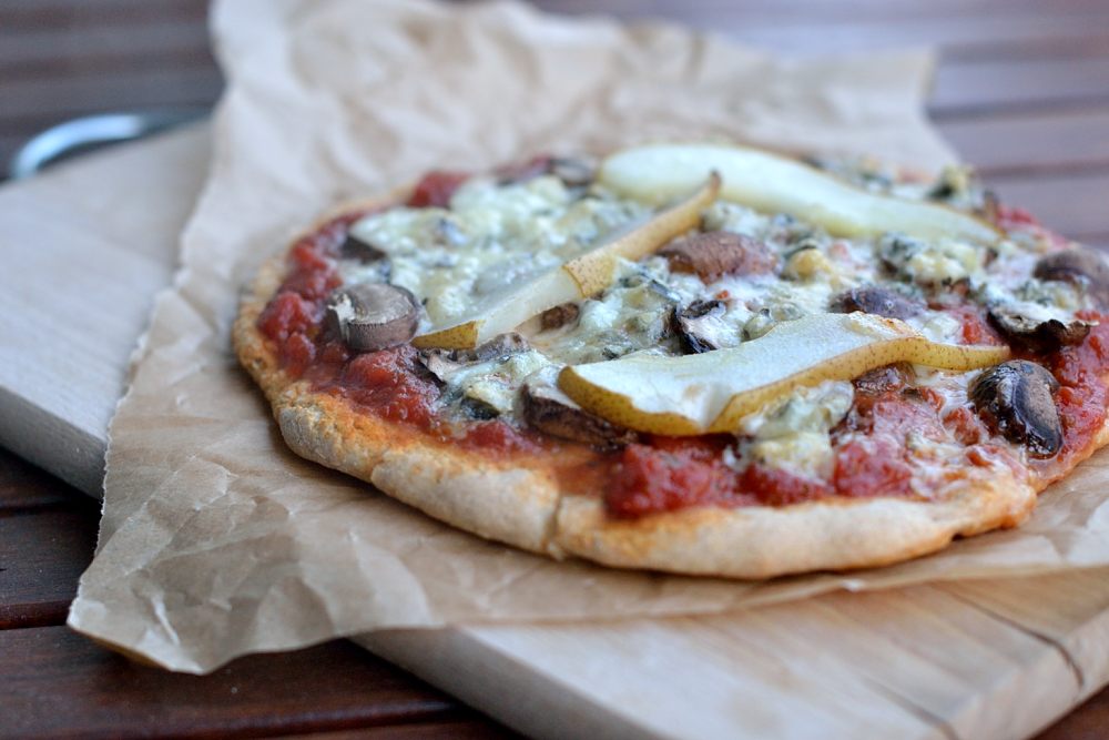 Pizza Gorgonzola Birne Pilze