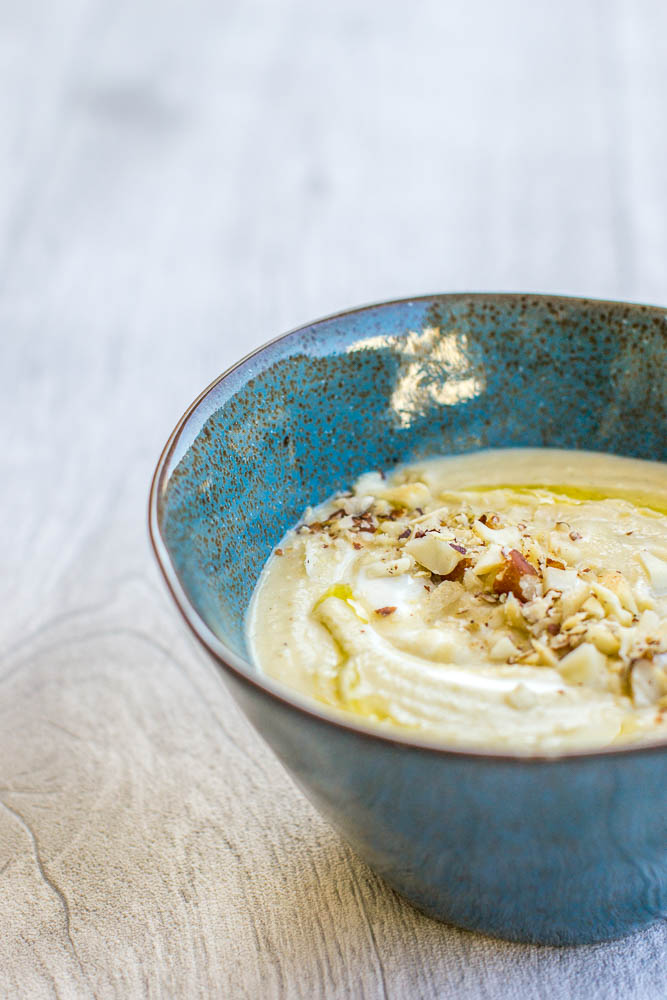 Vegane Blumenkohl-Kokossuppe mit Cumin